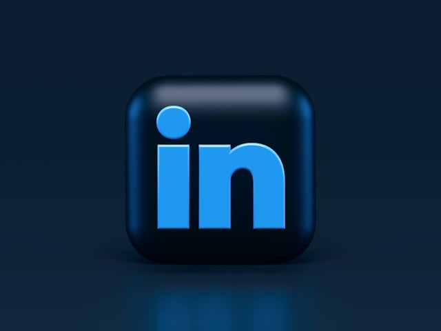 LinkedIn Phishing Abuses DLL Sideloading for Persistent Access 